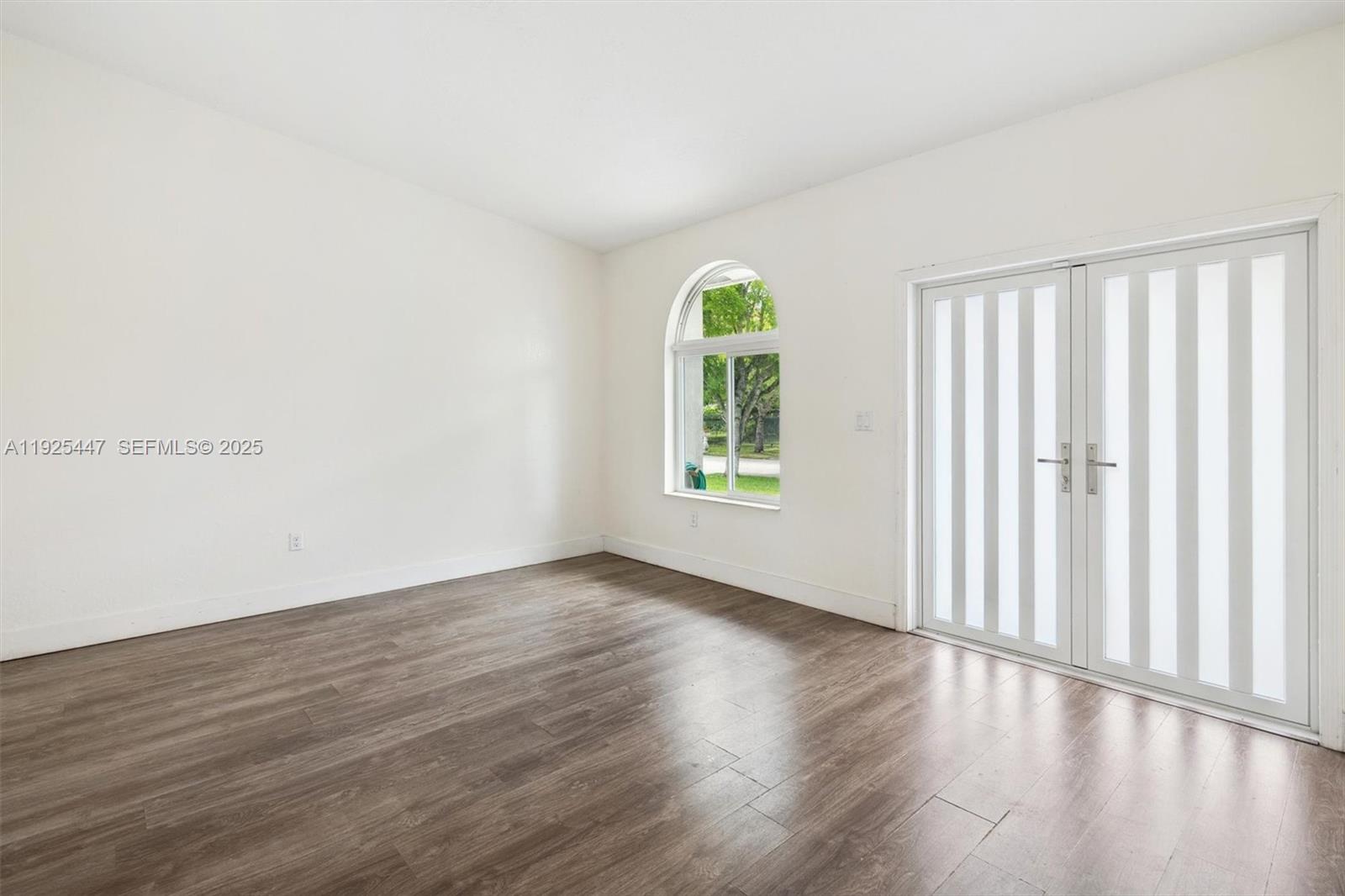 13225 Southwest 218th Terrace Miami, FL 33170 - Photo 5 of 45