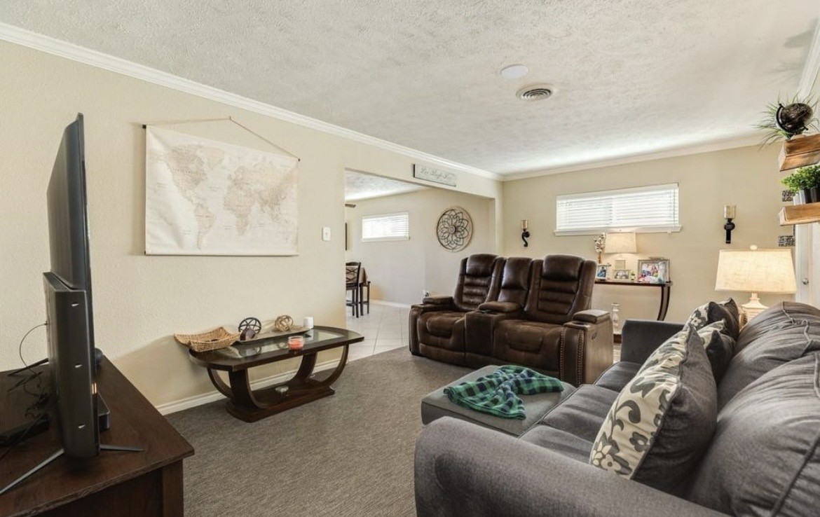 820 Perry Street Angleton, TX 77515 - Photo 12 of 26 a living room with furniture