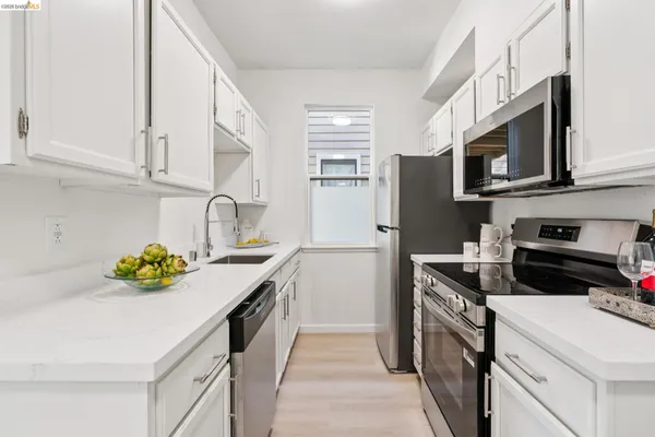 $328,000 | 79 Lakeshore Court, Richmond, CA 94804