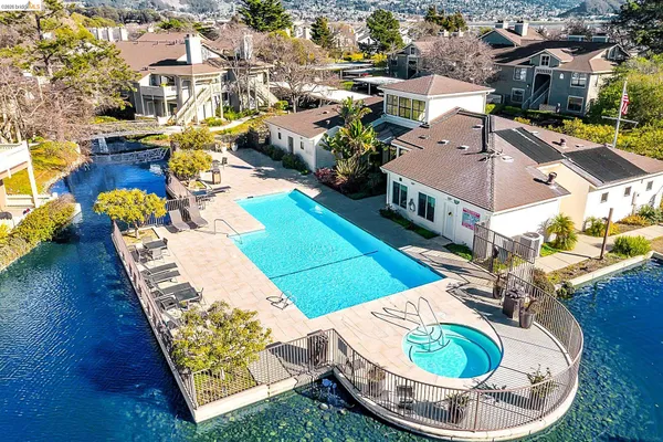 $328,000 | 79 Lakeshore Court, Richmond, CA 94804