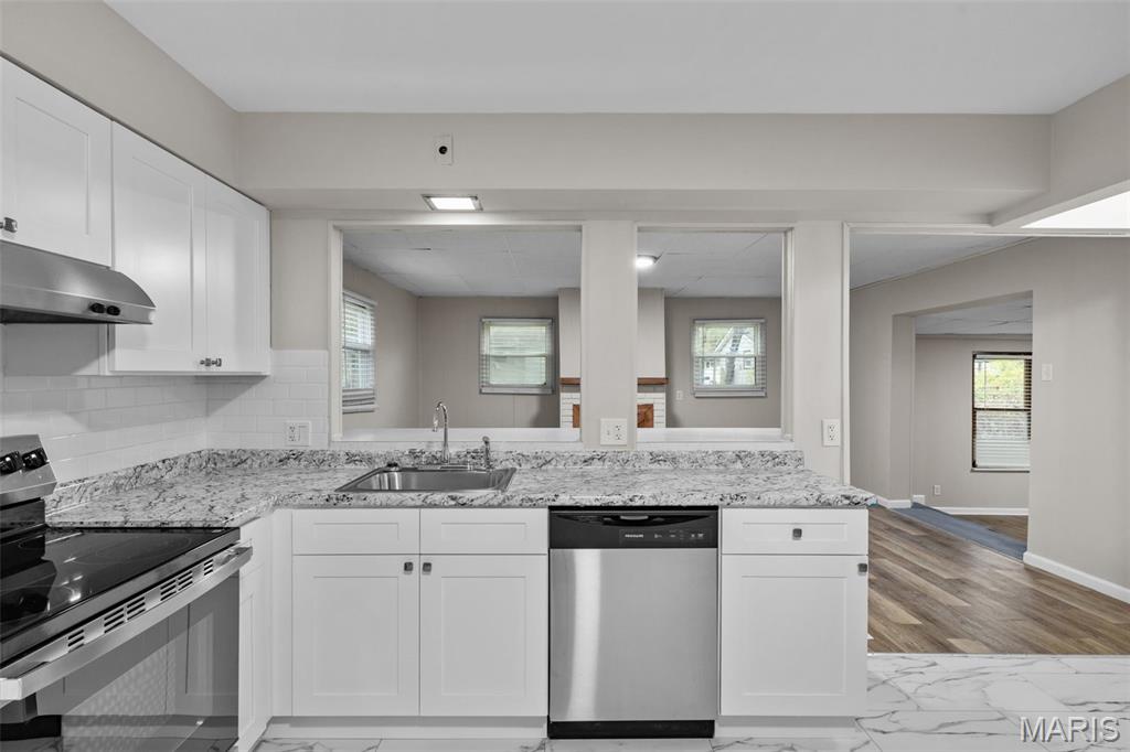 1433 Farmview Avenue St. Louis, MO 63138 - Photo 12 of 48