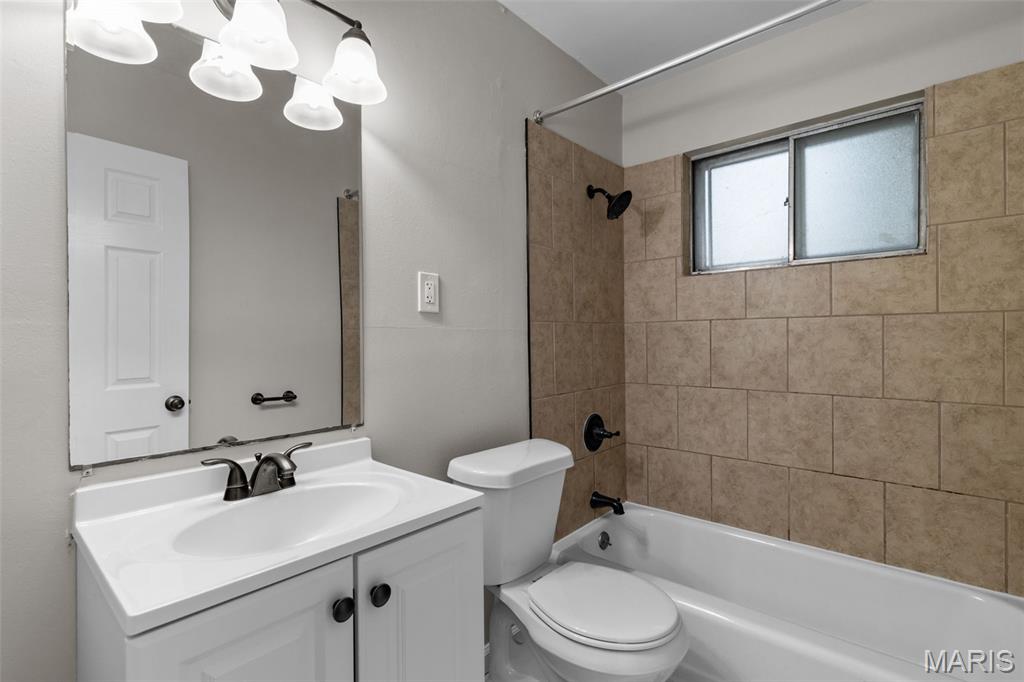 1433 Farmview Avenue St. Louis, MO 63138 - Photo 22 of 48