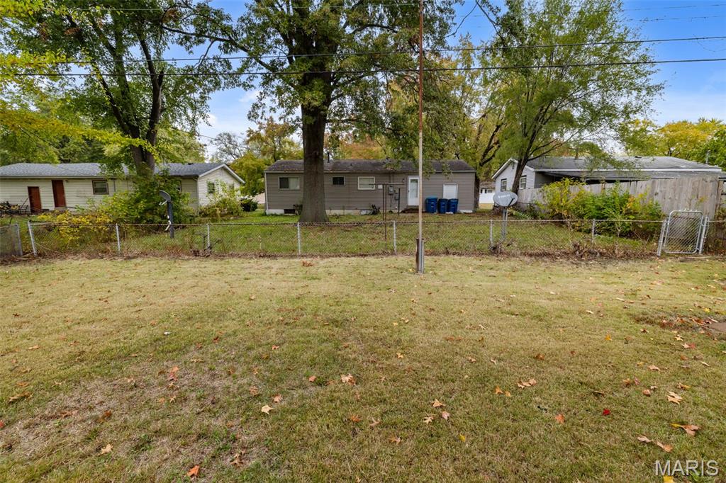 1433 Farmview Avenue St. Louis, MO 63138 - Photo 47 of 48