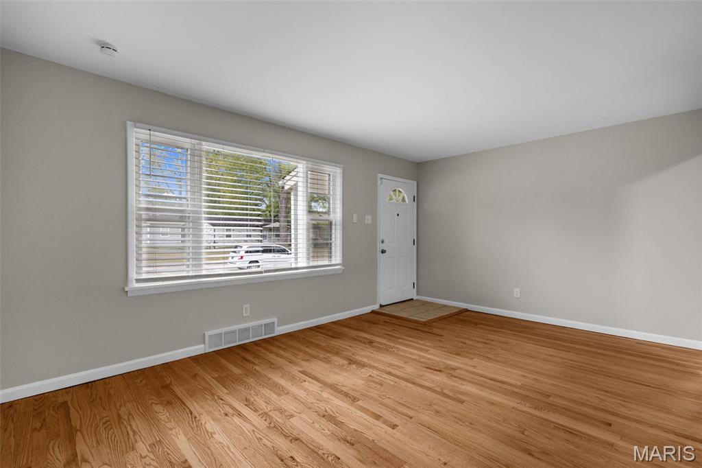 1433 Farmview Avenue St. Louis, MO 63138 - Photo 5 of 48