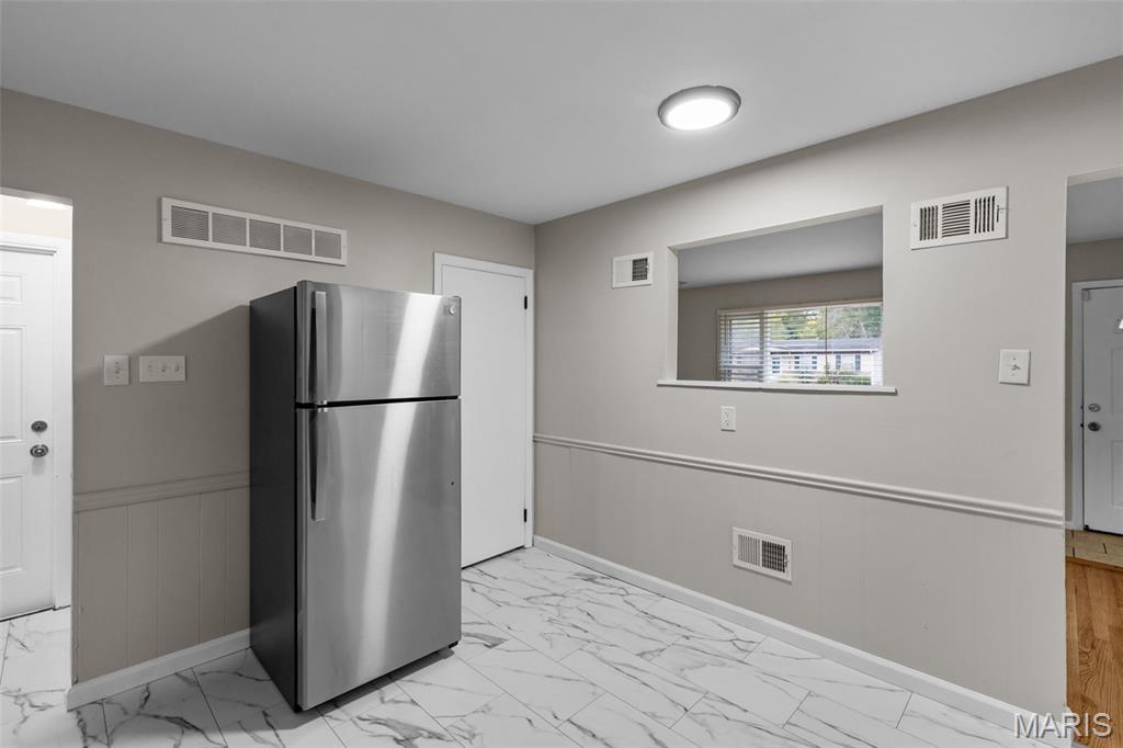 1433 Farmview Avenue St. Louis, MO 63138 - Photo 10 of 48