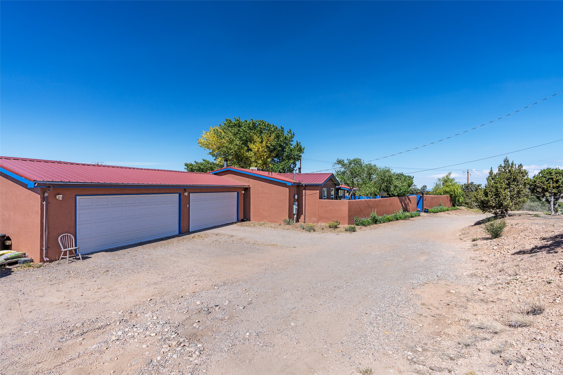 12 Apache Ridge Road Santa Fe, NM 87505 - Photo 60 of 69 4 car garage