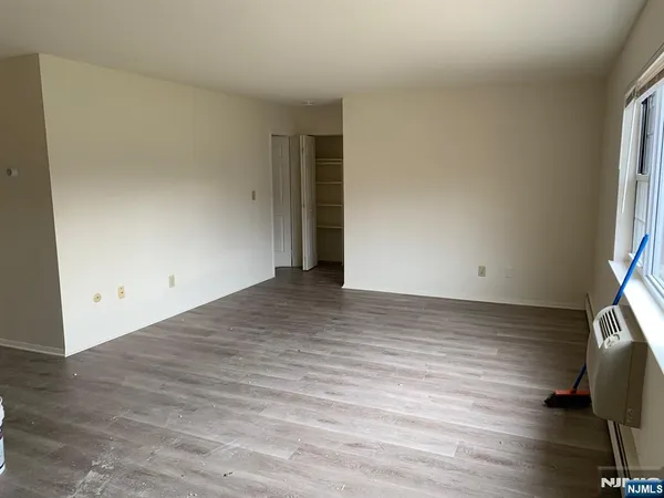 $2,050 | 16-30 Van Buren Avenue, Unit 22B, River Edge, NJ 07661