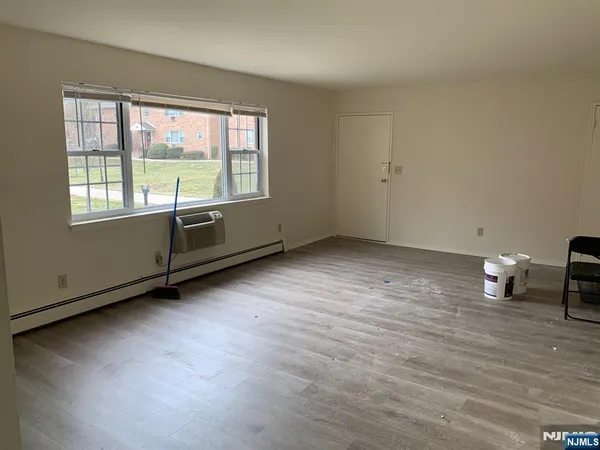 $2,050 | 16-30 Van Buren Avenue, Unit 22B, River Edge, NJ 07661