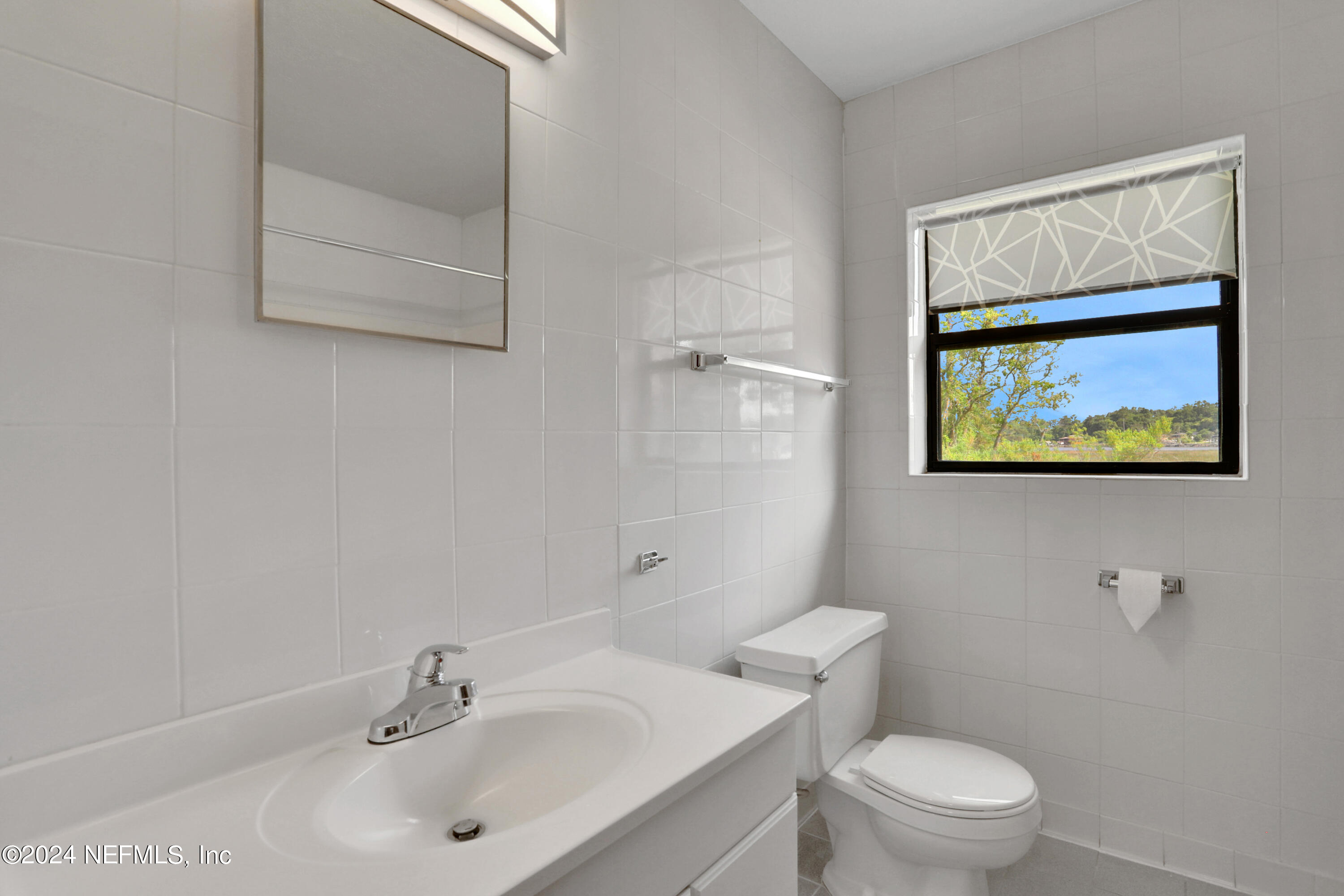 2776 Broward Road Jacksonville, FL 32218 - Photo 17 of 24 Bathroom