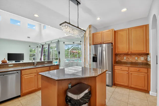 $4,700 | 3769 Victoria Road, West Palm Beach, FL 33411