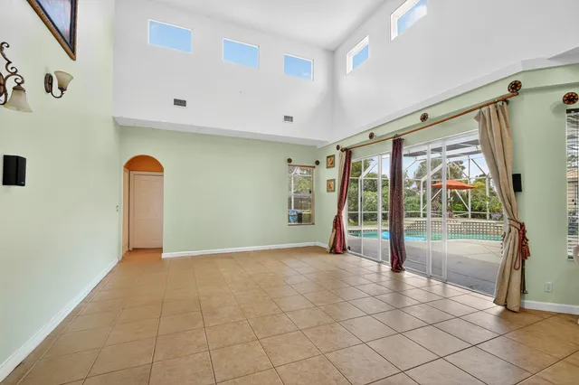 $4,700 | 3769 Victoria Road, West Palm Beach, FL 33411