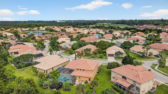 $4,700 | 3769 Victoria Road, West Palm Beach, FL 33411