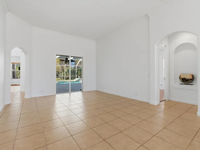 $4,700 | 3769 Victoria Road, West Palm Beach, FL 33411