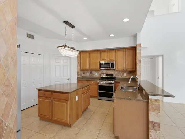 $4,700 | 3769 Victoria Road, West Palm Beach, FL 33411