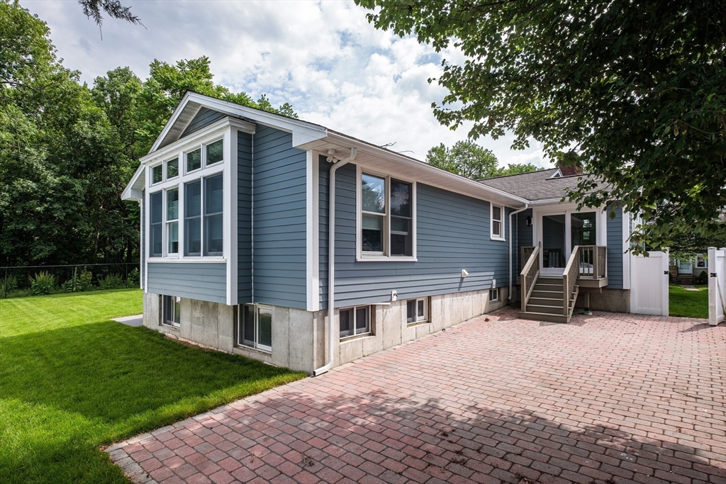 26 Harris Avenue Wellesley, MA 02481 - Photo 36 of 42