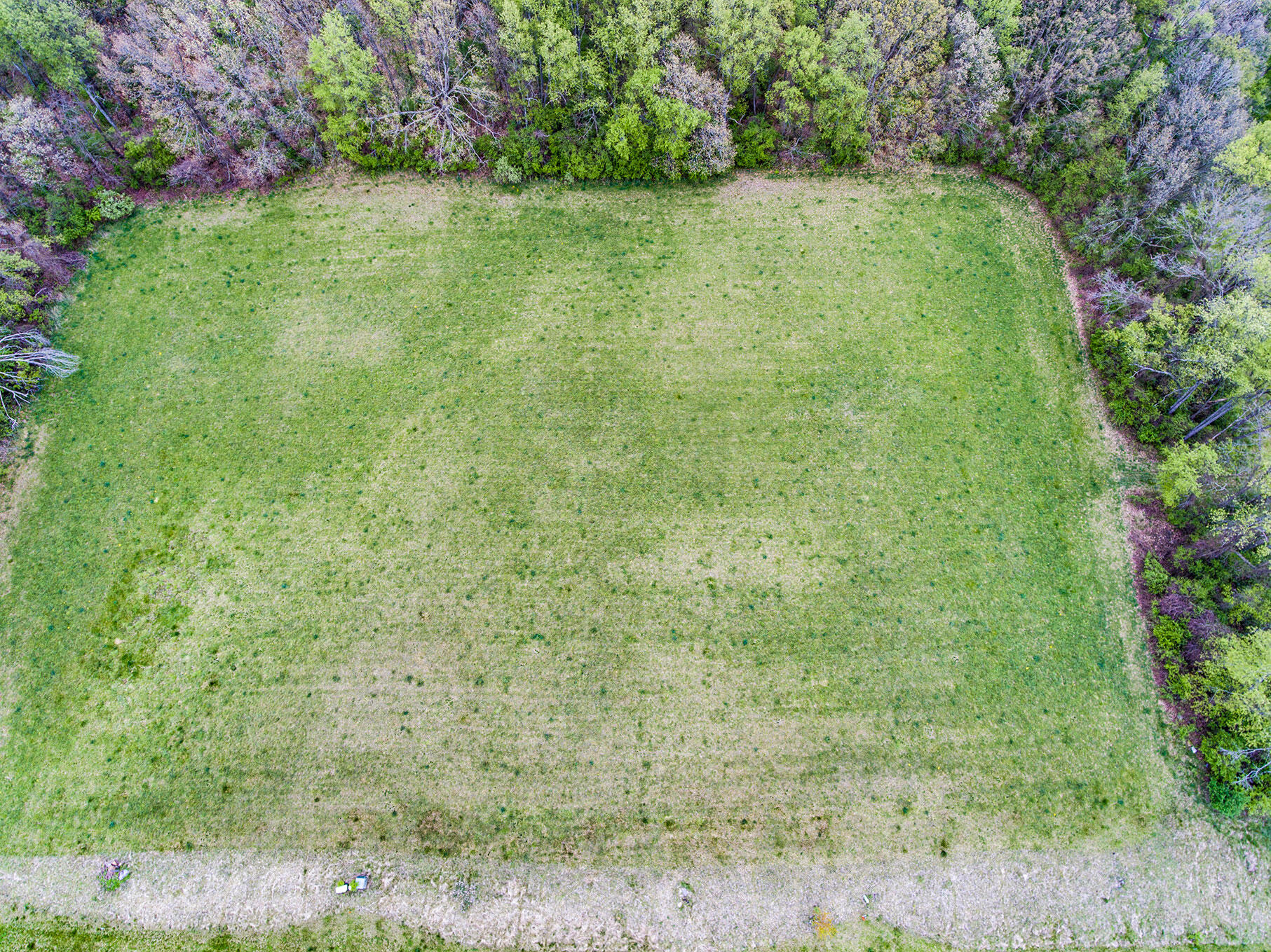 1 Energy Plaza, Unit 9 Jackson, MI 49201 - Photo 4 of 5 Units 9, 8 & 7 Nantucket Dr.