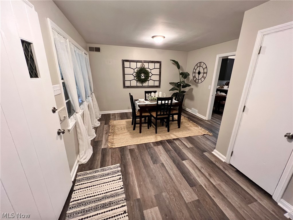 4036 Dover Road Youngstown, OH 44511 - Photo 6 of 15 Gallery Image 6
