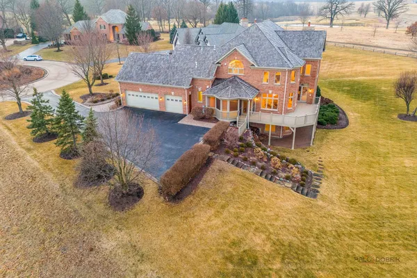 $1,200,000 | 1611 Burr Oak Drive, Libertyville, IL 60048
