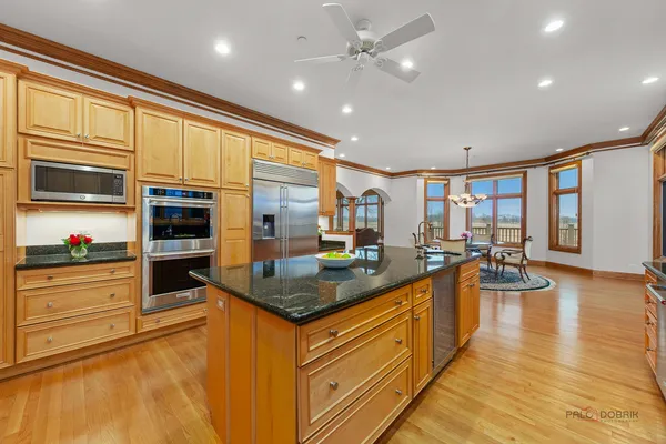 $1,200,000 | 1611 Burr Oak Drive, Libertyville, IL 60048