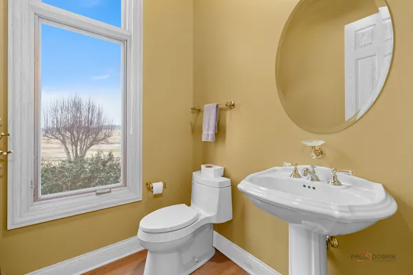 $1,200,000 | 1611 Burr Oak Drive, Libertyville, IL 60048