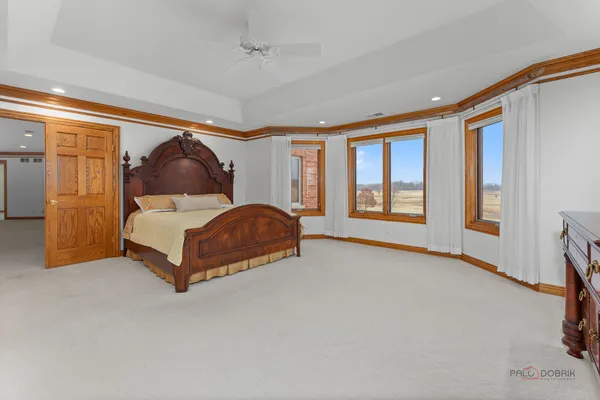 $1,200,000 | 1611 Burr Oak Drive, Libertyville, IL 60048