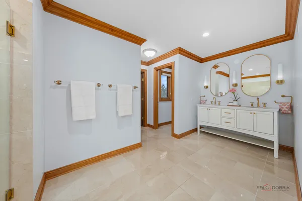 $1,200,000 | 1611 Burr Oak Drive, Libertyville, IL 60048