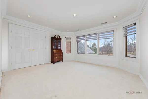 $1,200,000 | 1611 Burr Oak Drive, Libertyville, IL 60048