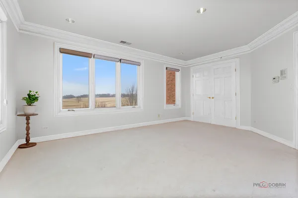 $1,200,000 | 1611 Burr Oak Drive, Libertyville, IL 60048