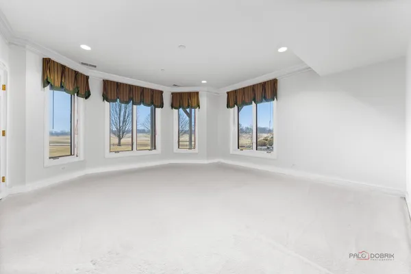 $1,200,000 | 1611 Burr Oak Drive, Libertyville, IL 60048