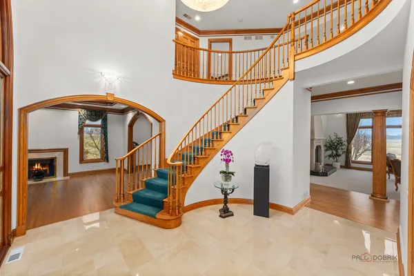 $1,200,000 | 1611 Burr Oak Drive, Libertyville, IL 60048