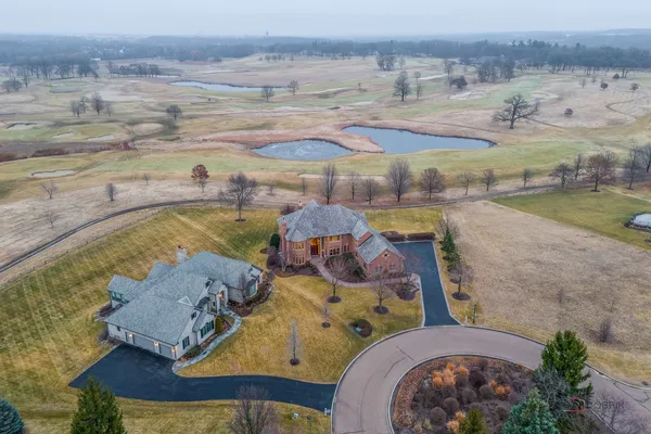 $1,200,000 | 1611 Burr Oak Drive, Libertyville, IL 60048