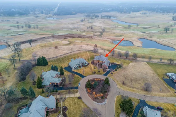 $1,200,000 | 1611 Burr Oak Drive, Libertyville, IL 60048