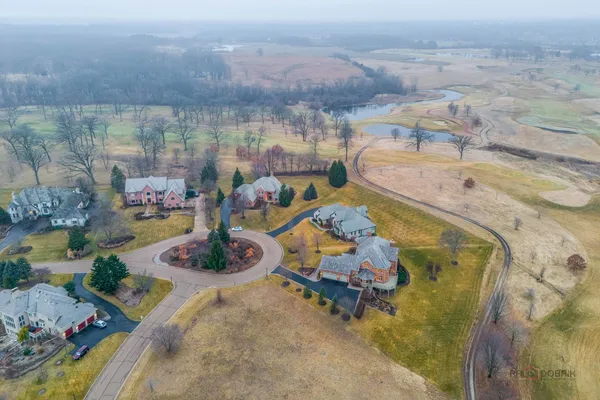 $1,200,000 | 1611 Burr Oak Drive, Libertyville, IL 60048