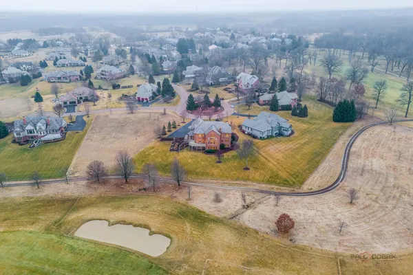 $1,200,000 | 1611 Burr Oak Drive, Libertyville, IL 60048
