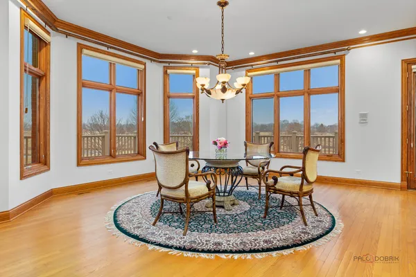 $1,200,000 | 1611 Burr Oak Drive, Libertyville, IL 60048