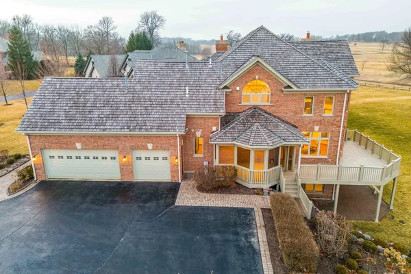 $1,200,000 | 1611 Burr Oak Drive, Libertyville, IL 60048