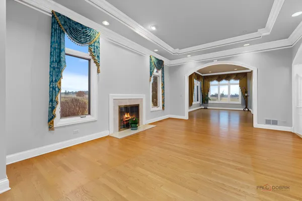 $1,200,000 | 1611 Burr Oak Drive, Libertyville, IL 60048