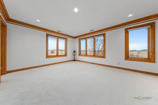 $1,200,000 | 1611 Burr Oak Drive, Libertyville, IL 60048