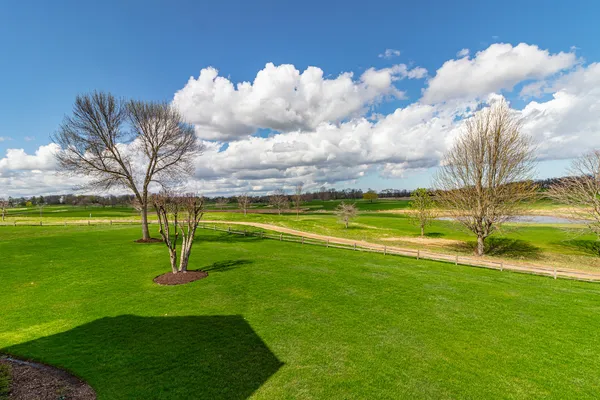 $1,200,000 | 1611 Burr Oak Drive, Libertyville, IL 60048