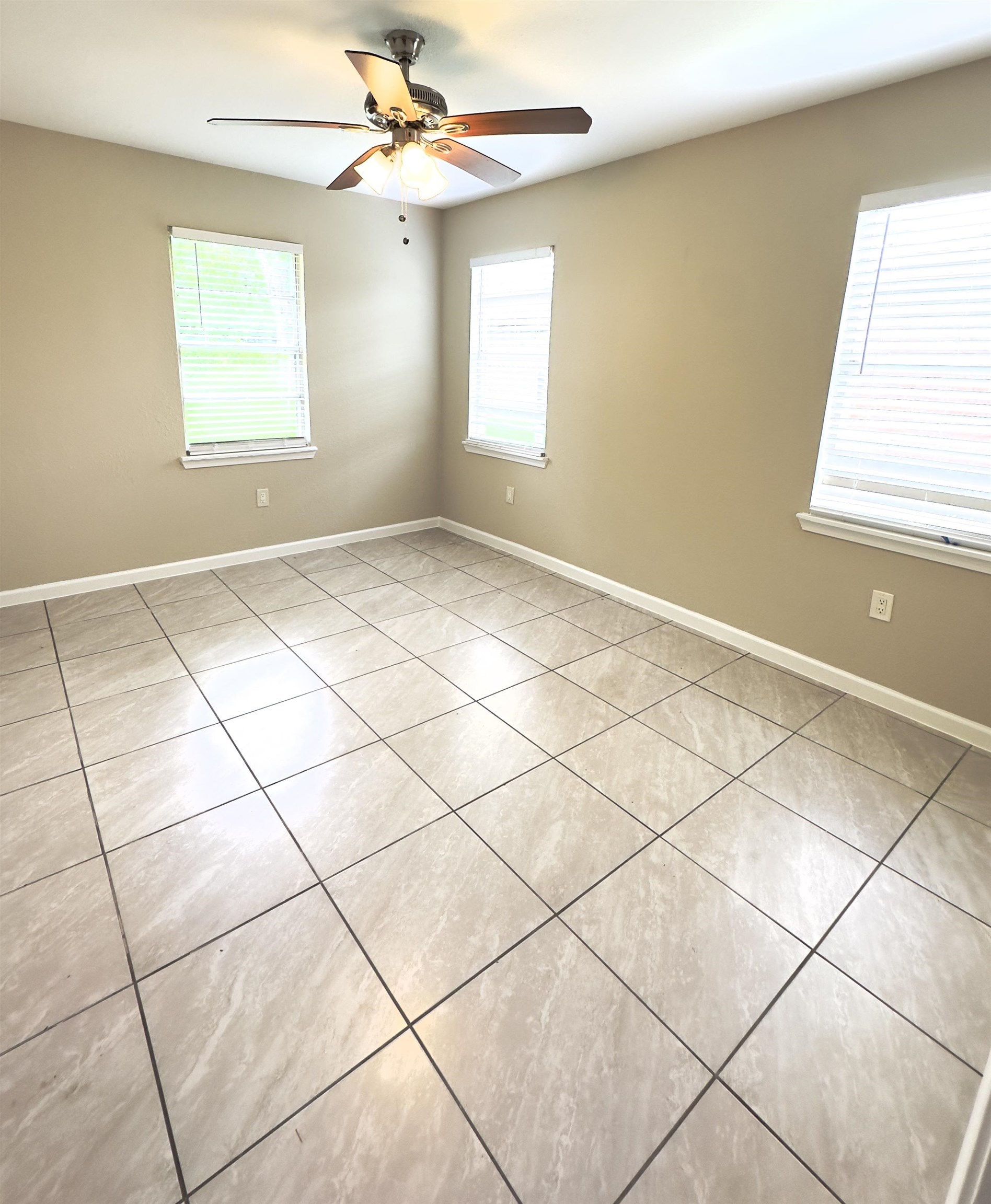 3414 Elinor Street Beaumont, TX 77705 - Photo 9 of 13
