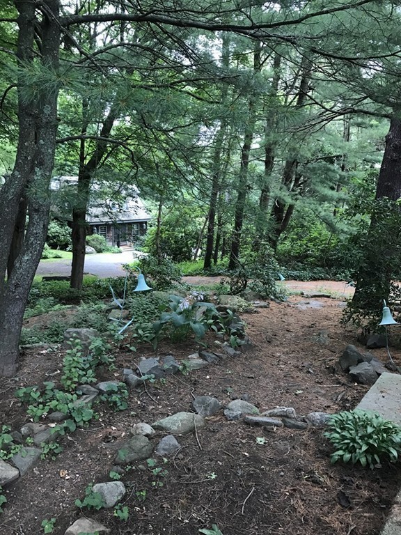 111 Beacon Street Marblehead, MA 01945 - Photo 12 of 13 Gallery Image 12