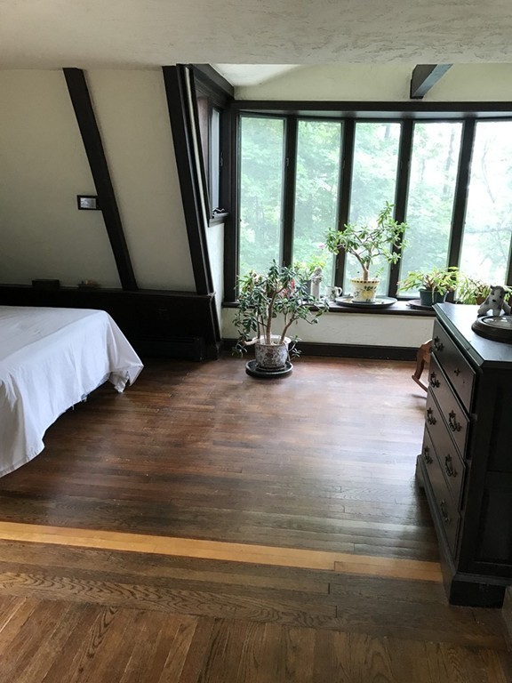 111 Beacon Street Marblehead, MA 01945 - Photo 10 of 13 Gallery Image 10