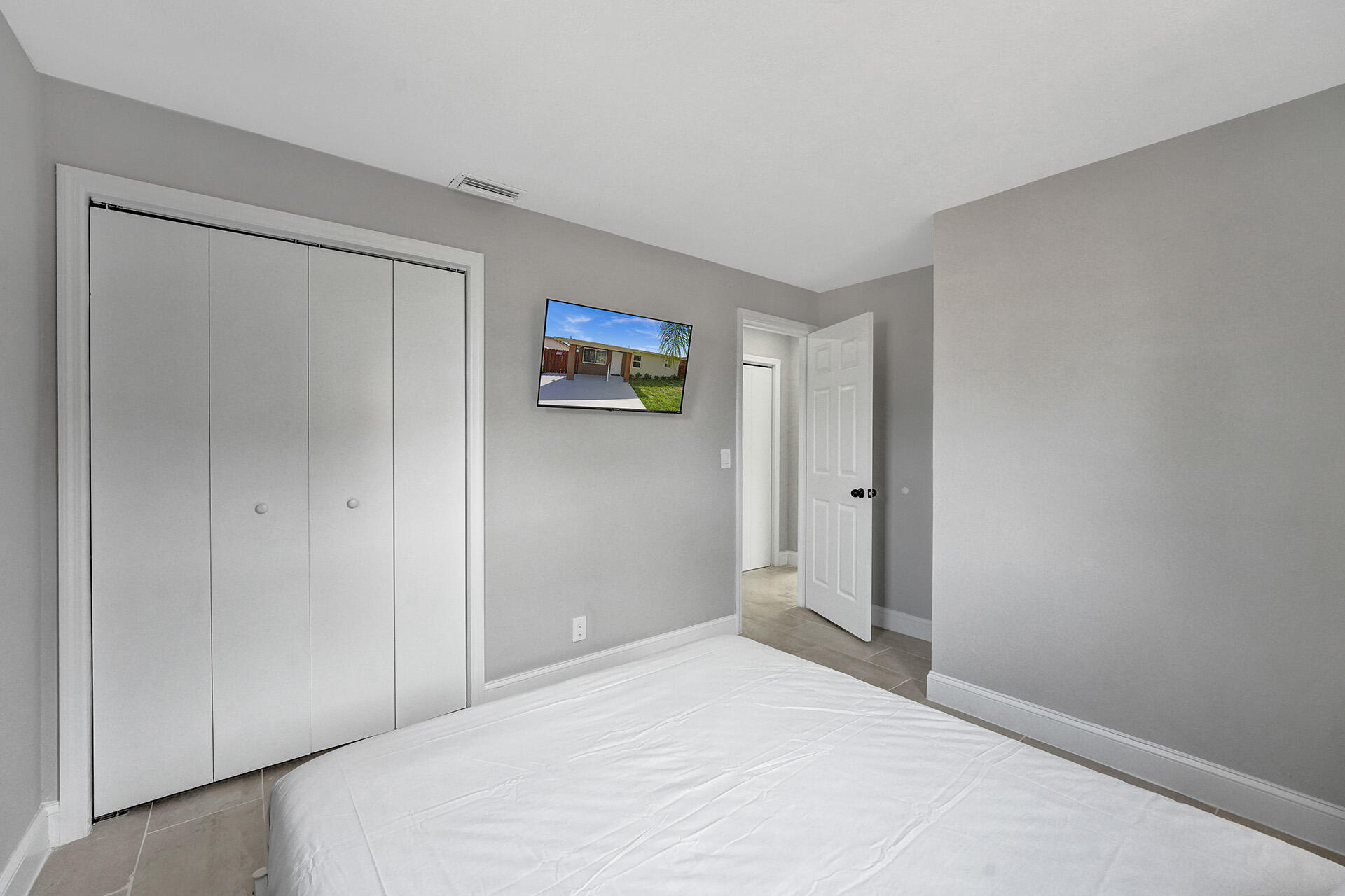 337 Southwest 8th Avenue Delray Beach, FL 33444 - Photo 26 of 48