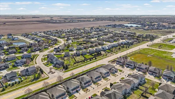 $284,900 | 1192 Blue Bill Way, Normal, IL 61761