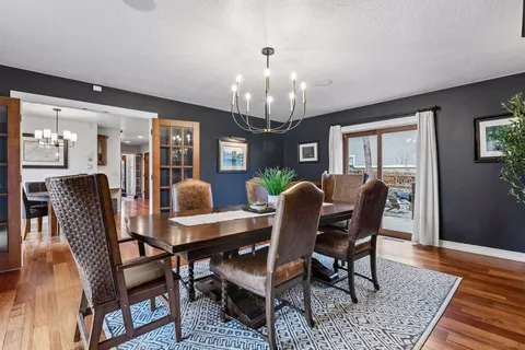 $1,595,000 | 126 Courtland Street, Excelsior, MN 55331