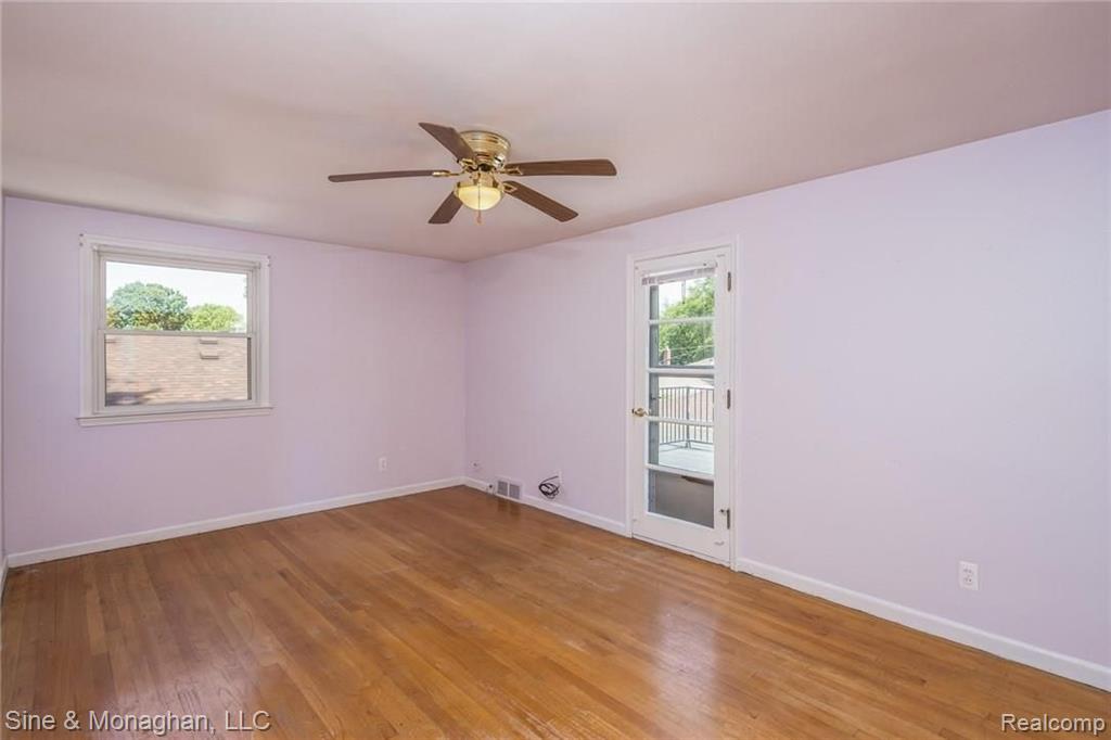 1766 Newcastle Road Grosse Pointe, MI 48236 - Photo 19 of 39
