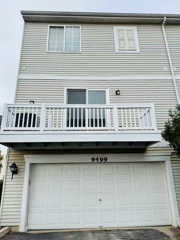 a view of a house with porch