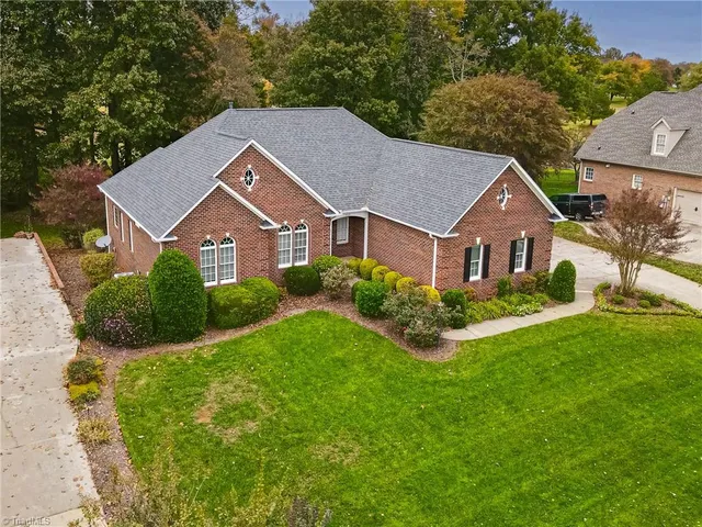 $649,900 | 1025 Glen Day Drive, Clemmons, NC 27012