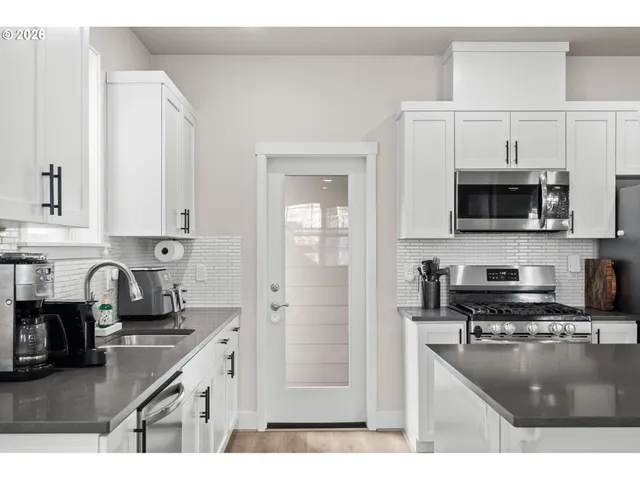 $564,900 | 16870 Southwest Sunshine Coast Street, Tigard, OR 97223