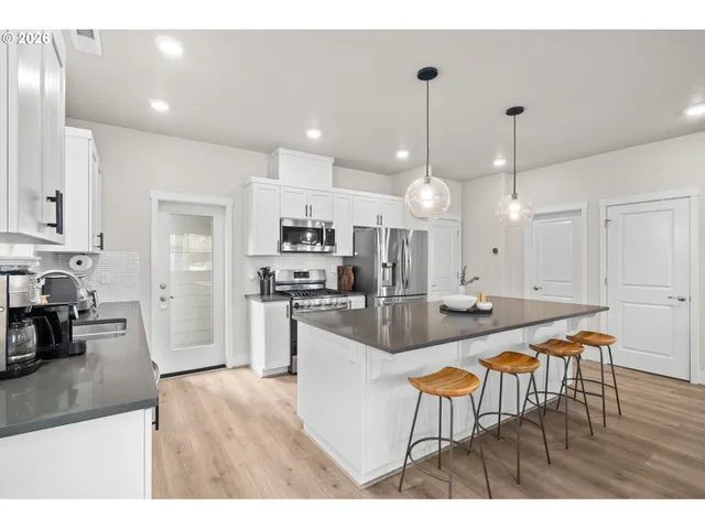 $564,900 | 16870 Southwest Sunshine Coast Street, Tigard, OR 97223